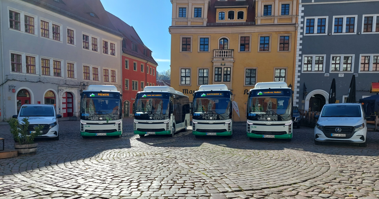E-Busse auf dem Markt Meißen_Foto Raden